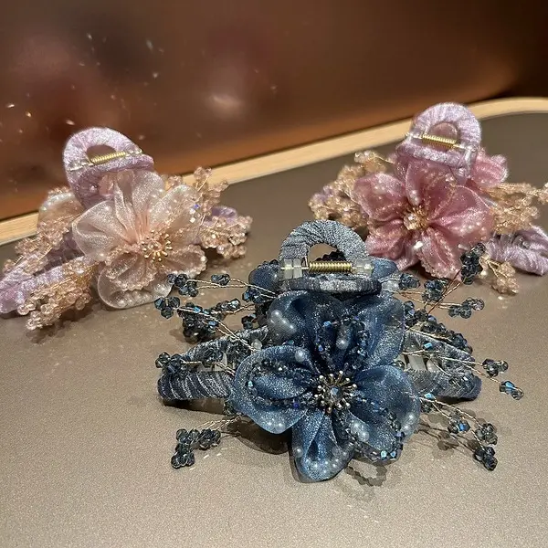 Luxe Flora Embellished Hair Claw Luxe Flora embellished hair claw in Bangladesh