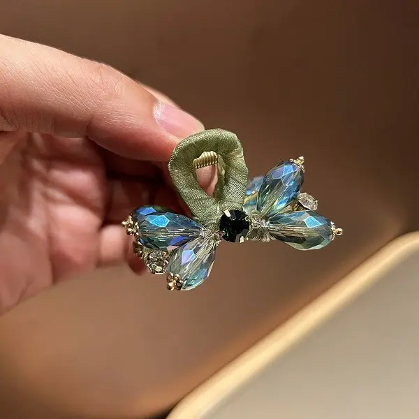 Korean Claw Hair Clip BD – Stylish Hair Accessories for Girls in Bangladesh korean hair accessories bd for daily use