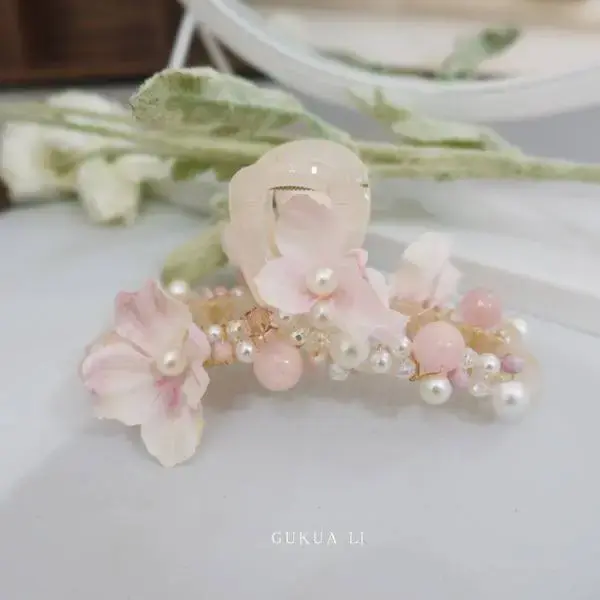 Petal Pearl Bloom Claw Clip petal pearl bloom claw clip